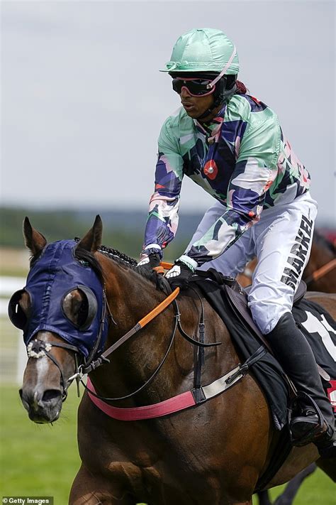 kneeling jockey|Goodwood winner takes the knee with black power salute